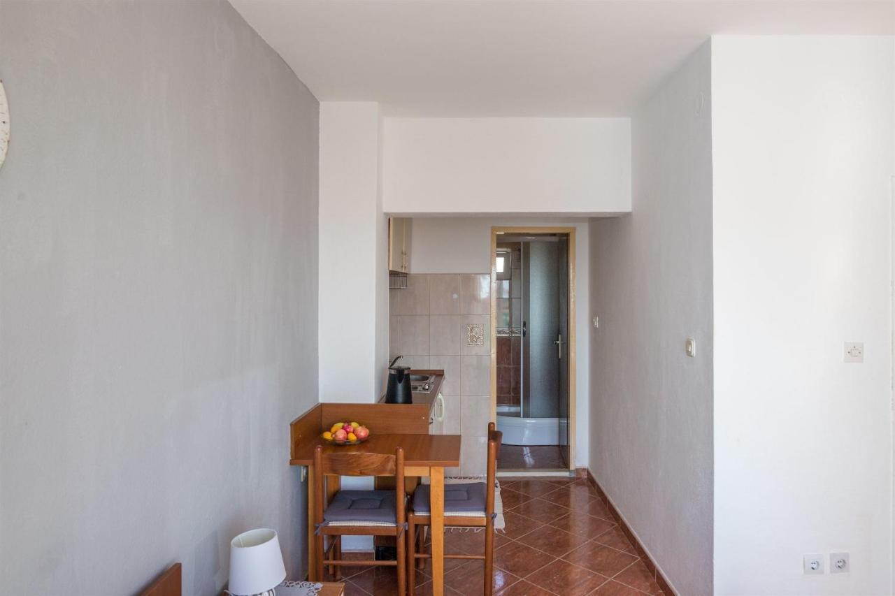 Apartments Tolj 伊格拉恩 外观 照片