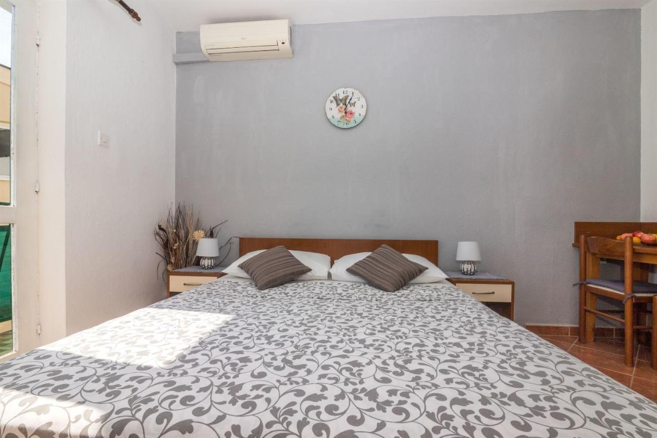 Apartments Tolj 伊格拉恩 外观 照片