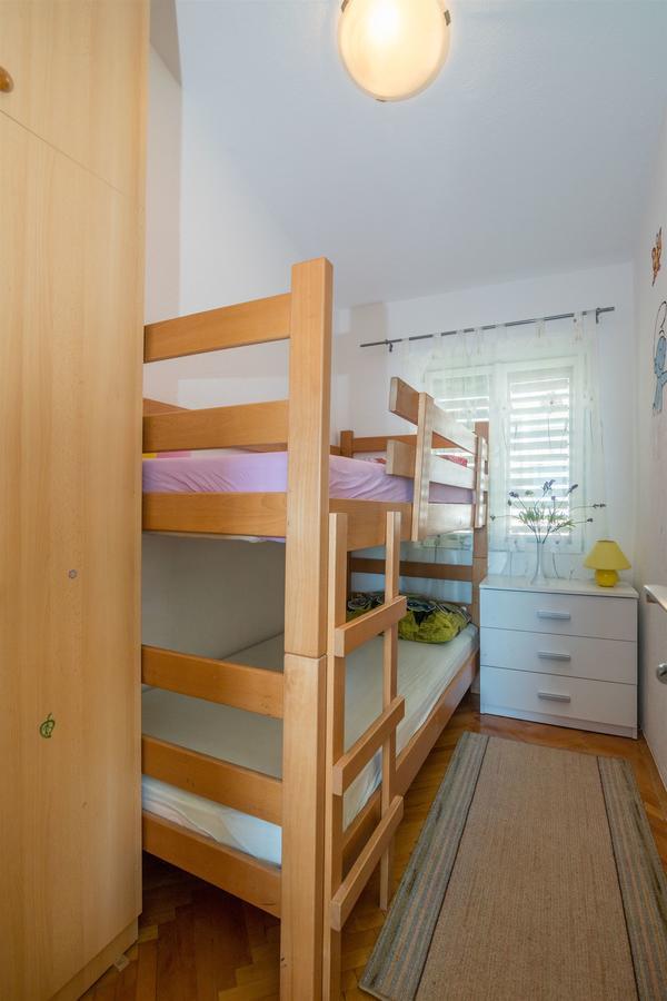 Apartments Tolj 伊格拉恩 外观 照片